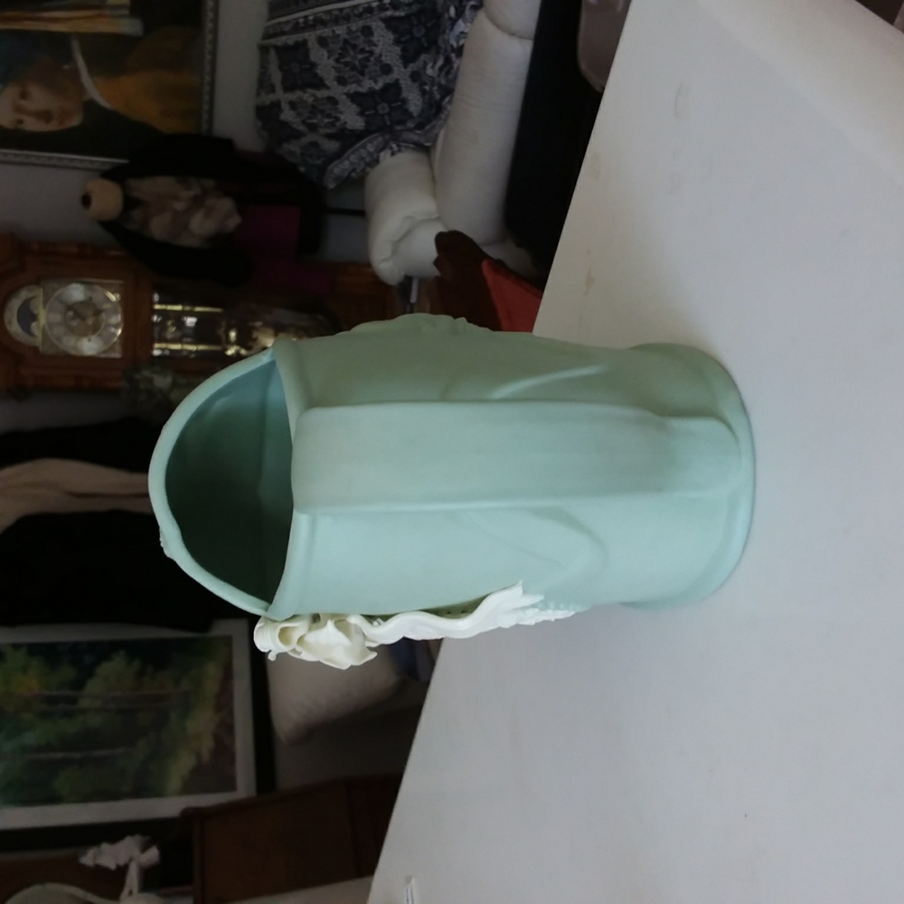 Stunning Porcelain Fully Functional Flower Watering Pot! - Picture 8 of 11